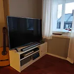 Bright & Spacious By The Sea, Free Parking, 10min To Airport, 12min To Alesund Ytterland
