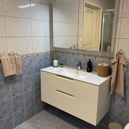 Leilighet Bright & Spacious By The Sea, Free Parking, 10min To Airport, 12min To Alesund *