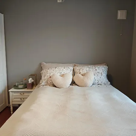 Bright & Spacious By The Sea, Free Parking, 10min To Airport, 12min To Alesund * Ytterland