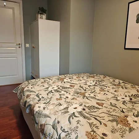 Apartment Bright & Spacious By The Sea, Free Parking, 10min To Airport, 12min To Alesund