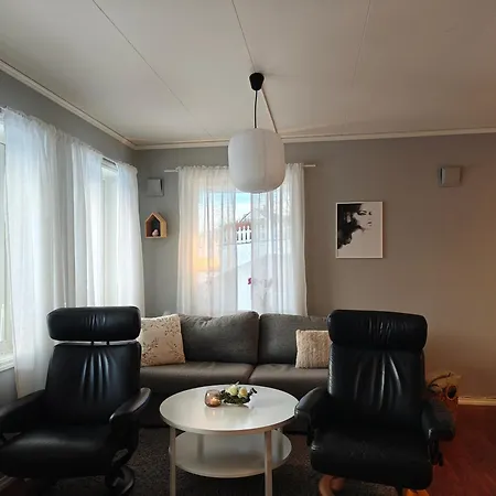 Apartamento Bright & Spacious By The Sea, Free Parking, 10min To Airport, 12min To Alesund Ytterland